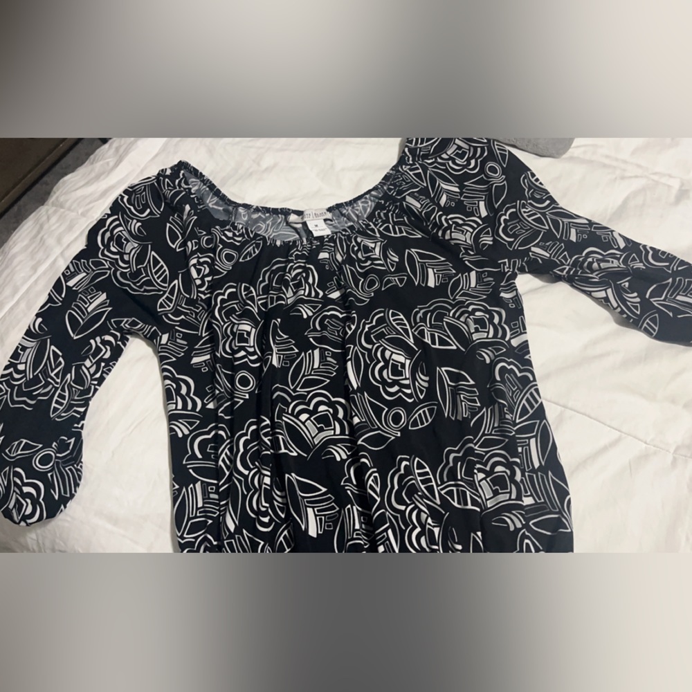 White House Black market shirt, black and white, size medium